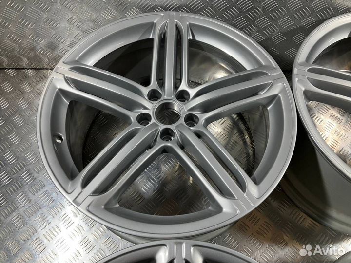 Комплект литых дисков R20x9 5x112