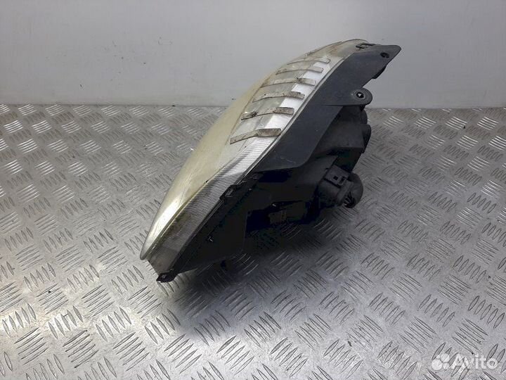 Фара Volkswagen Fox (2005-2011)