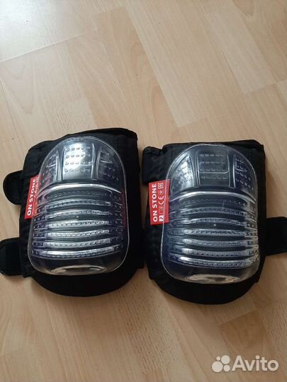 Наколенники