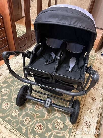 Коляска для двойни