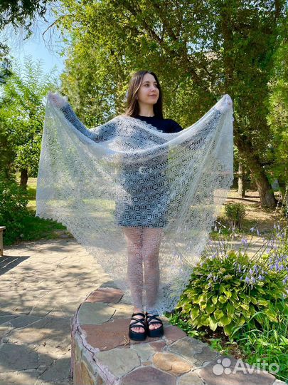 Пуховый платок серый Пуховая паутинка серая