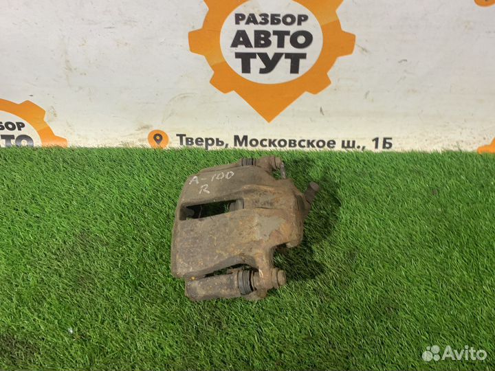 Суппорт передний правый Audi 100