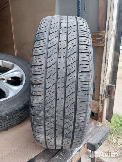 Kumho Crugen Premium KL33 235/65 R17 104