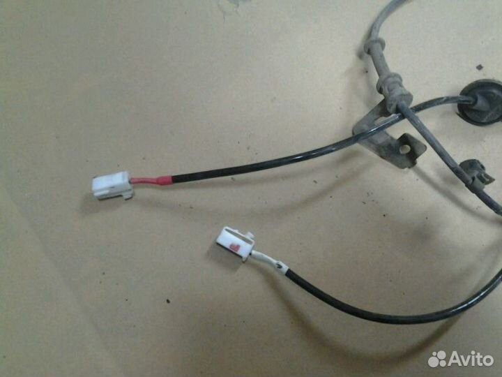 Датчик абс задний левый и правый Хендай Солярис 20