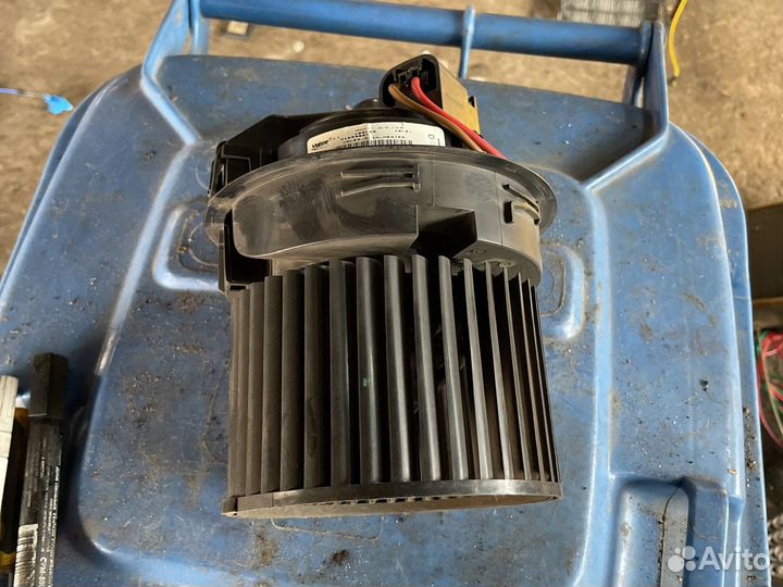 Моторчик отопителя Лада Веста (2180)
