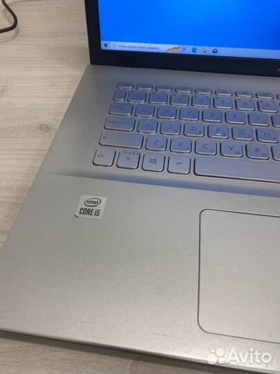 Ноутбук asus vivobook 17