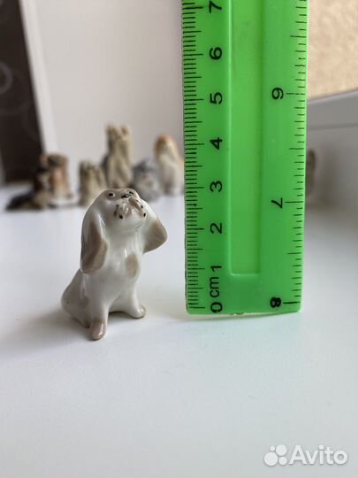 Фарфоровая статуэтка балонка