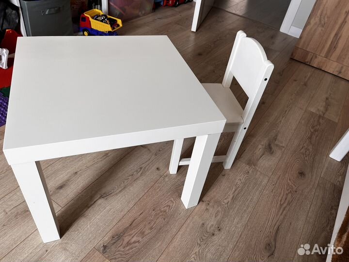 Детский стол и стул IKEA