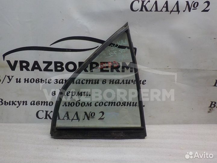 Стекло двери задней левой глухое (форточка) Mitsub