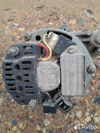 Генератор на Рено 19