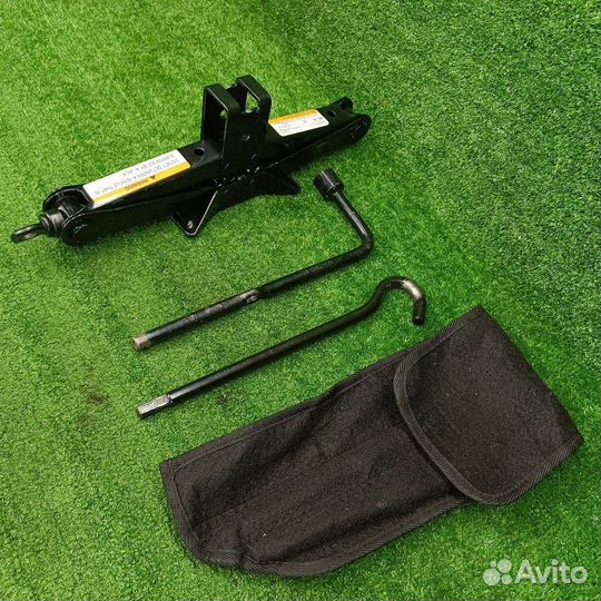 Домкрат SsangYong Actyon 2 SUV 2013 0911034002