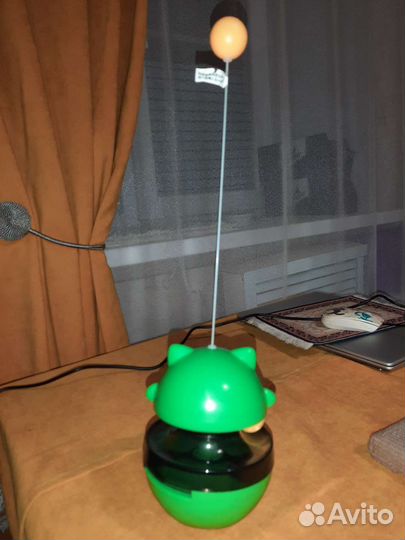 Развивающая игрушка для кошки или маленькой собаки