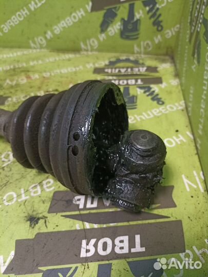 Ось привод шрус левый Chrysler Lhs 3.5 1996