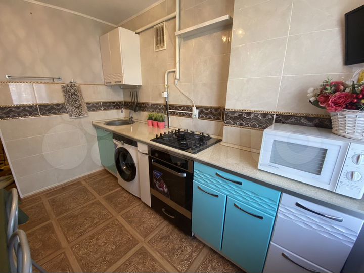 2-к. квартира, 51 м², 1/9 эт.