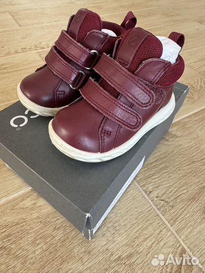 Ботиночки детские ecco