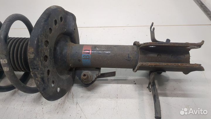 Амортизатор подвески Nissan Leaf 2017, 2020