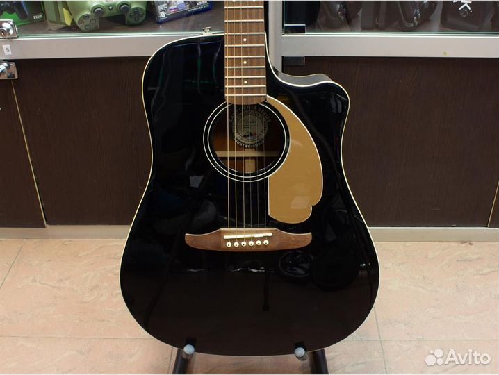Электроакустическая гитара Fender Redondo Player J