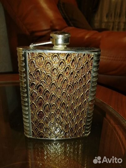 Фляжка подарочная