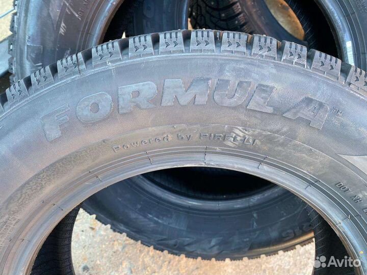 Pirelli Formula Ice 215/65 R16 98T