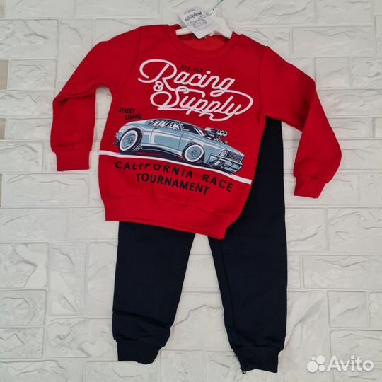 Спортивный костюм новый