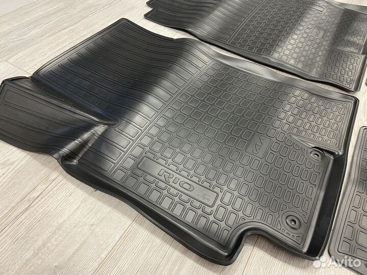 Оригинальные резиновые ковры Kia Rio 2017