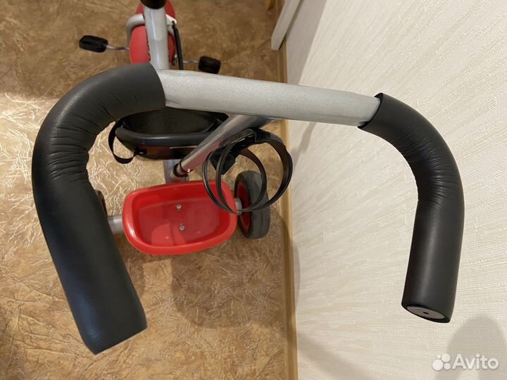 Трехколесный велосипед с родительской ручкой