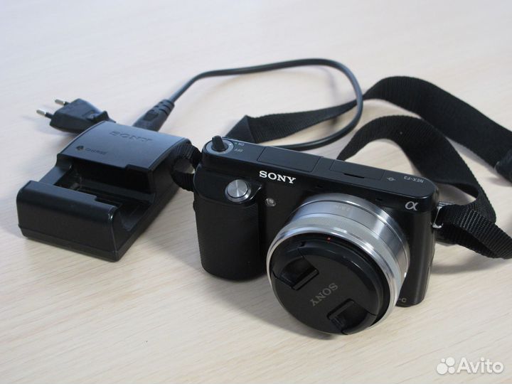 Фотоаппарат Sony Alpha NEX-F3 + Объектив Sel16F28