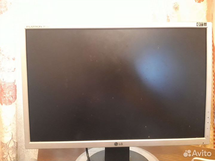 Монитор LG flatron