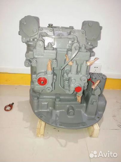 Гидравлический насос Hitachi ZX250-3