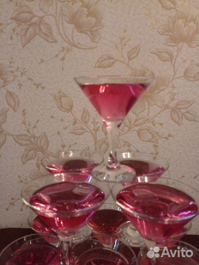 Бокалы для шампанского новые