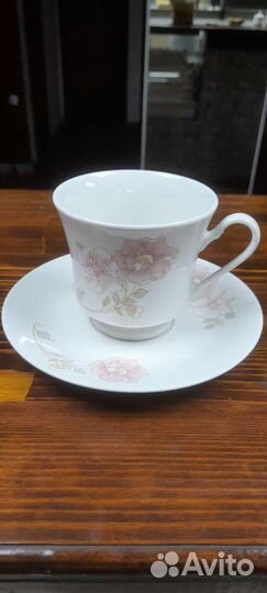 Чашки с блюдцами, 6 чашек, молочник, сахарница