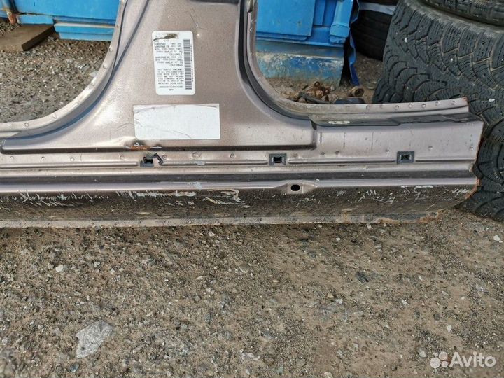 Стойка кузова средняя левая с порогом (порог)