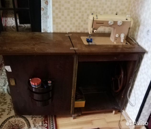 Немецкая швейная машина с ножным приводом Kohler