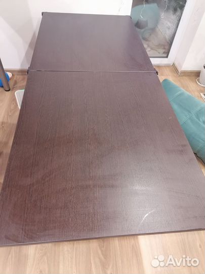 Кухонный и журнальный стол в одном