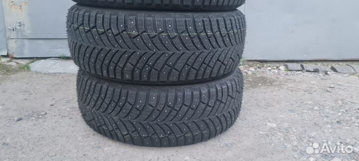 Michelin X-Ice North 4 225/55 R18