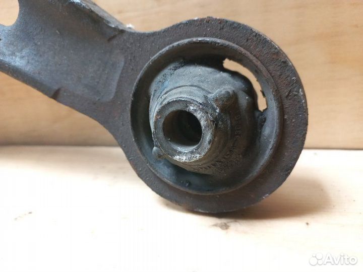 Рычаг подвески прав. перед. toyota mark II qualis