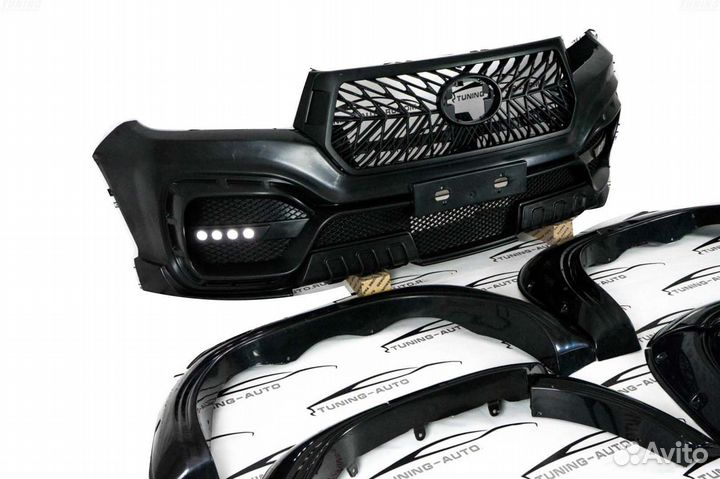 Бампер передний Toyota HiLux стиль Woda N9751