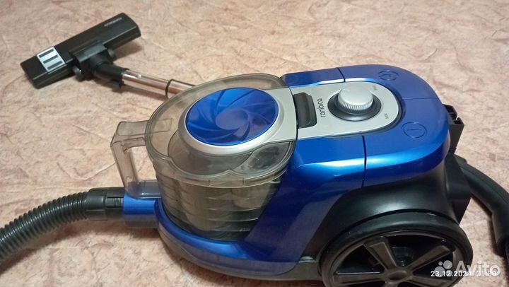 Продам пылесос rombica