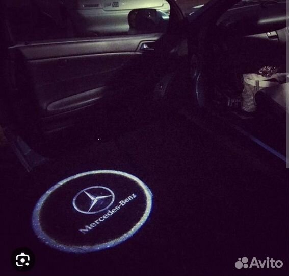 Проекция Mersedes Benz