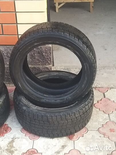 Dunlop DT-2 235/50 R17 24D