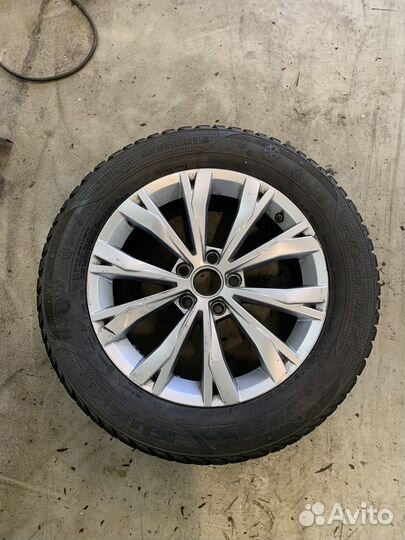Комплект зимних колес R17 Volkswagen Tiguan 2