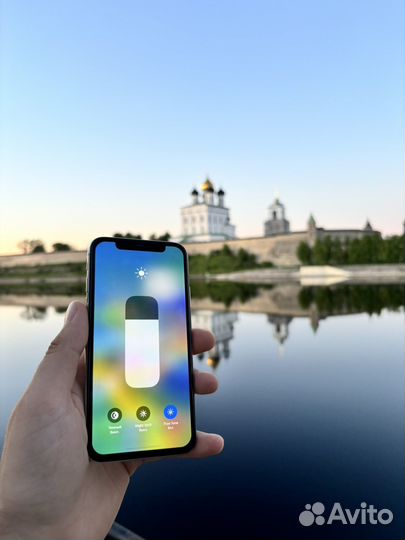 iPhone X, 64 ГБ