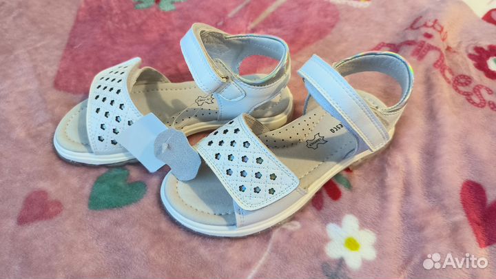 Новые сандалии натуральная кожа для девочки