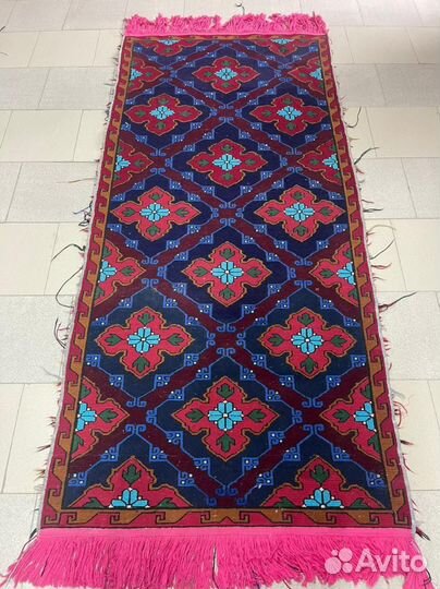 Ковер шерстяной ручной работы