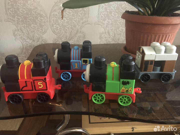 Паровозы-конструкторы Томас