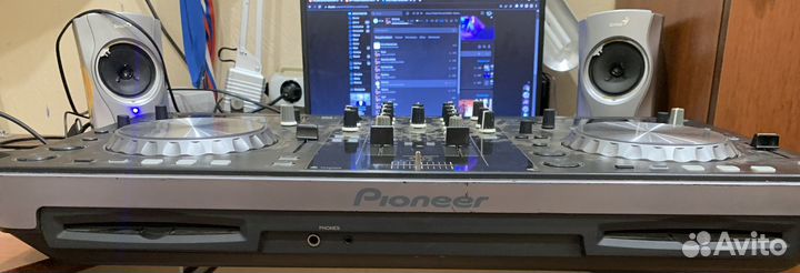 Dj контролер pioneer XDJ R1