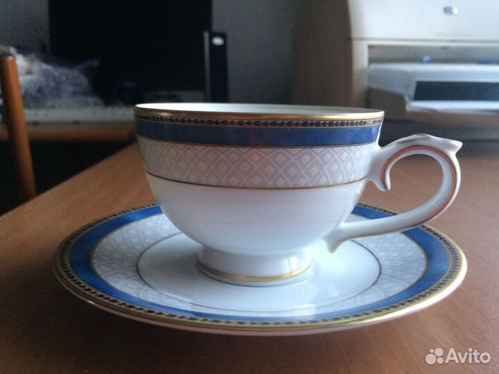 Продам сервиз кофейных и чайных чашек с блюдцами