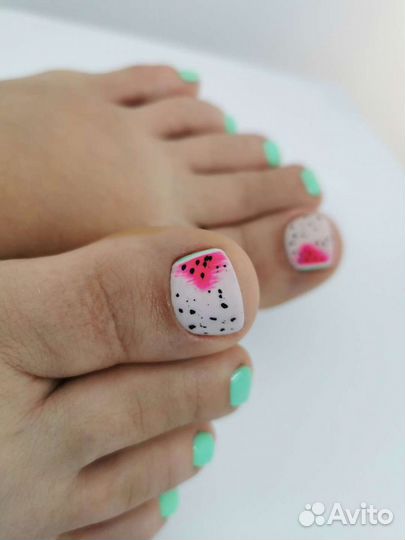 Маникюр педикюр Дериглазова