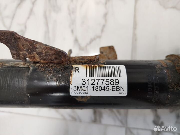 Амортизаторы передние Volvo S40 II в сборе