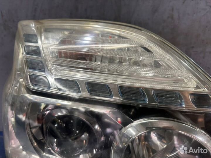 Фара ксенон правая Nissan X-Trail T31